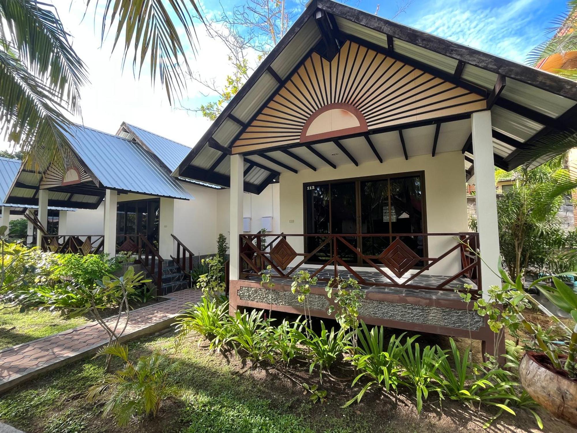 Noble House Beach Resort Koh Lanta Ngoại thất bức ảnh